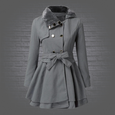 Yena | Schicker Trenchcoat mit veganem Pelz